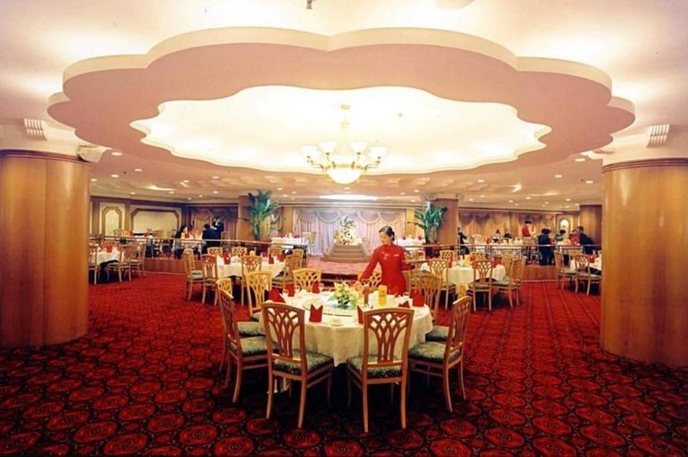 Golden Hotel Shenyang Restaurant photo